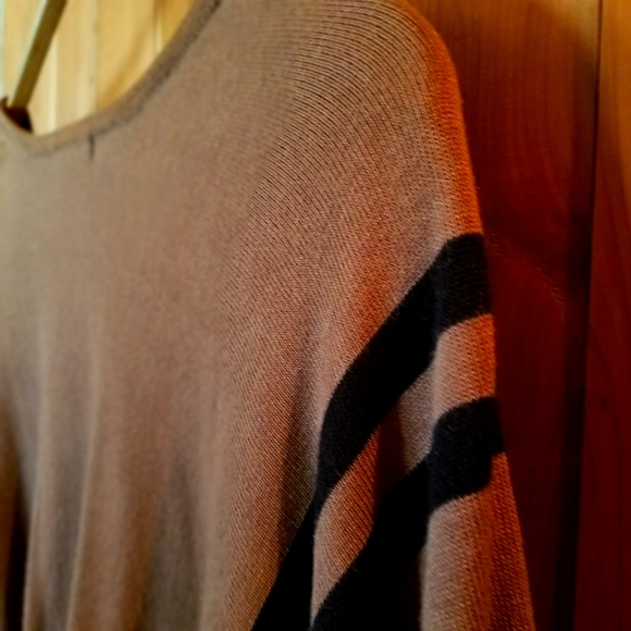 H&M Brown with Black Stripe Open Poncho - Picture 3 of 4